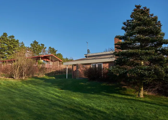 Stunning In Ebeltoft With 3 Bedrooms And Internet Knebel